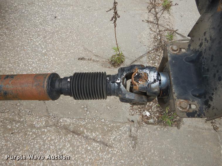 image for item DE1744 2003 GMC C7500 truck cab and chassis