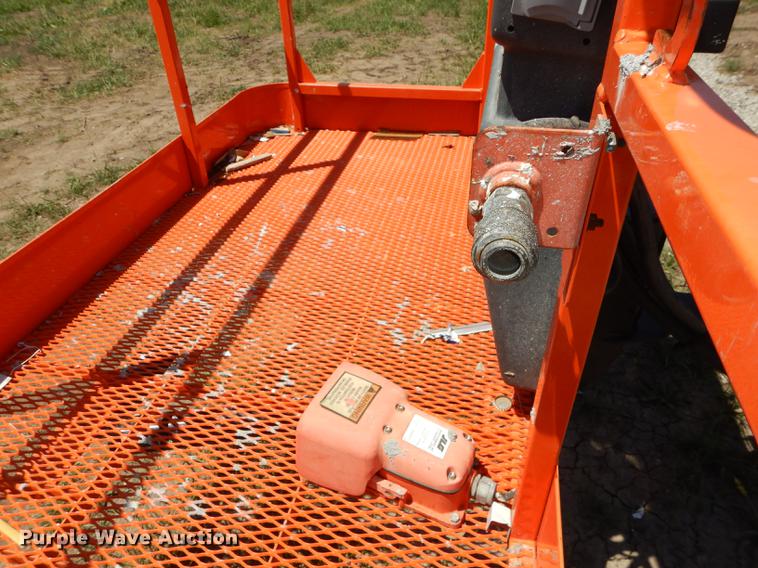 image for item DE1759 2006 JLG 800AJ Sky Power boom lift