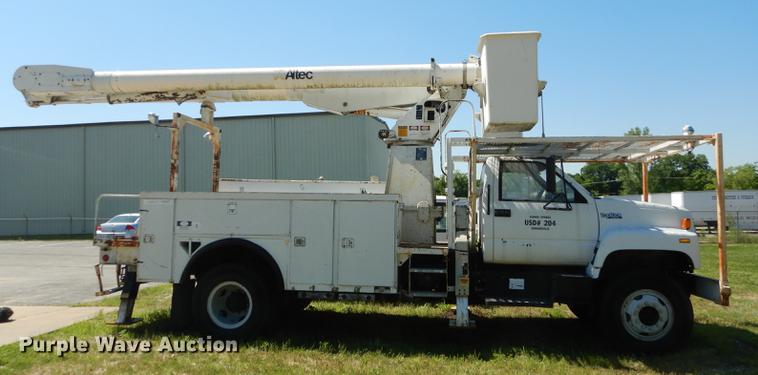 image for item DE1788 1992 GMC TopKick SL bucket truck