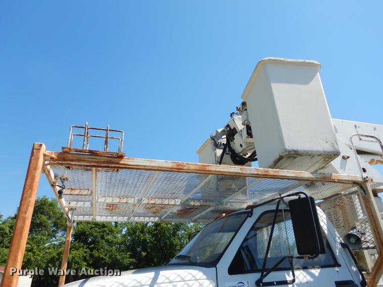 image for item DE1788 1992 GMC TopKick SL bucket truck