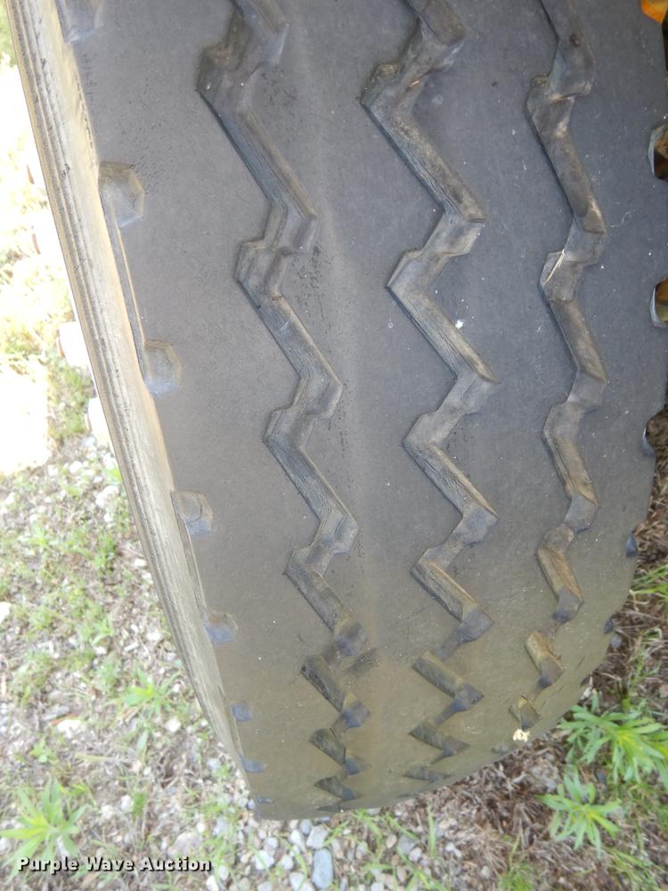 image for item DE1788 1992 GMC TopKick SL bucket truck