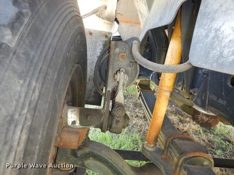 image for item DE1788 1992 GMC TopKick SL bucket truck