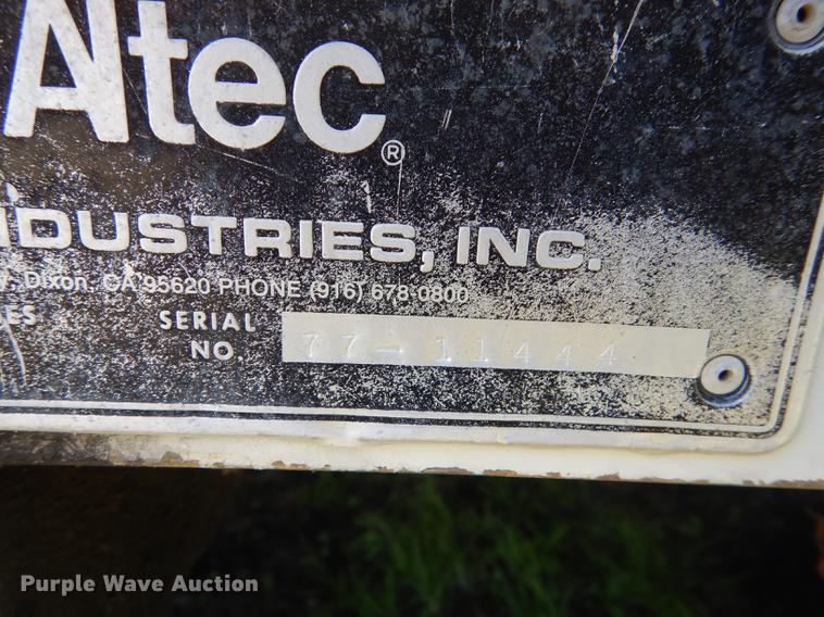 image for item DE1788 1992 GMC TopKick SL bucket truck