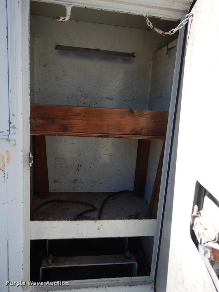 image for item DE1788 1992 GMC TopKick SL bucket truck