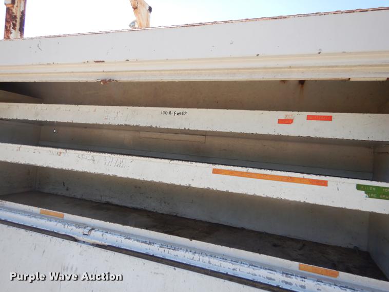 image for item DE1788 1992 GMC TopKick SL bucket truck