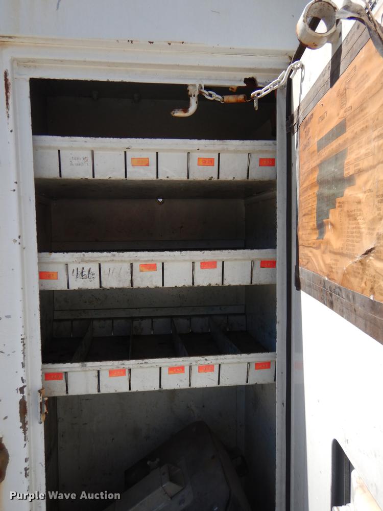 image for item DE1788 1992 GMC TopKick SL bucket truck