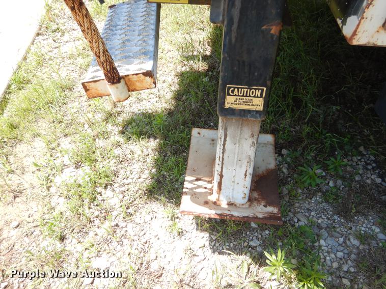 image for item DE1788 1992 GMC TopKick SL bucket truck