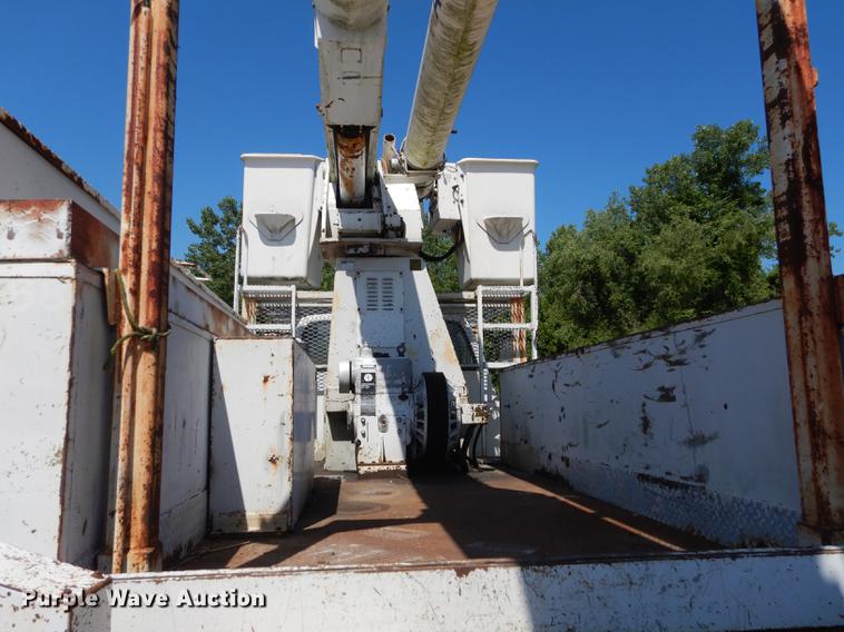 image for item DE1788 1992 GMC TopKick SL bucket truck