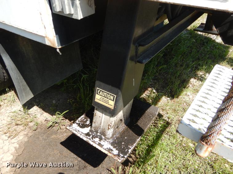 image for item DE1788 1992 GMC TopKick SL bucket truck