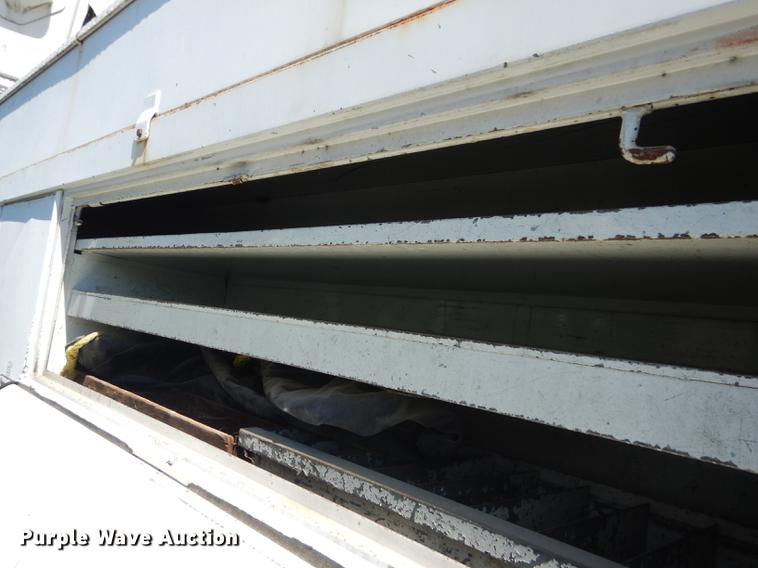 image for item DE1788 1992 GMC TopKick SL bucket truck