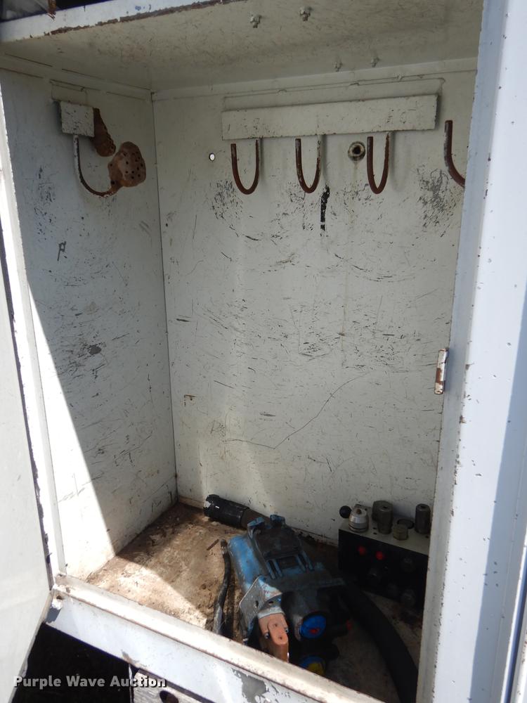 image for item DE1788 1992 GMC TopKick SL bucket truck