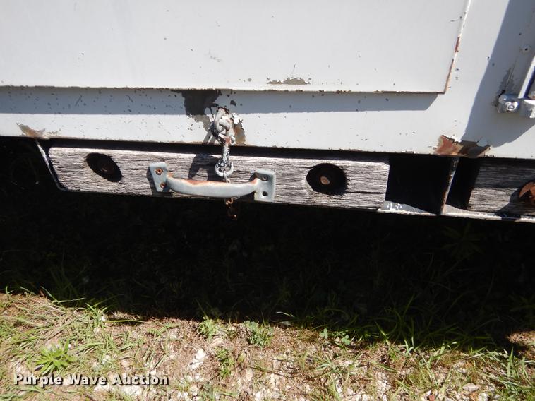 image for item DE1788 1992 GMC TopKick SL bucket truck