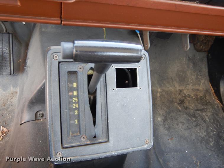 image for item DE1788 1992 GMC TopKick SL bucket truck