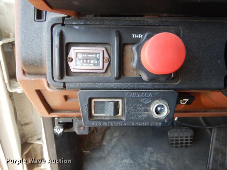 image for item DE1788 1992 GMC TopKick SL bucket truck