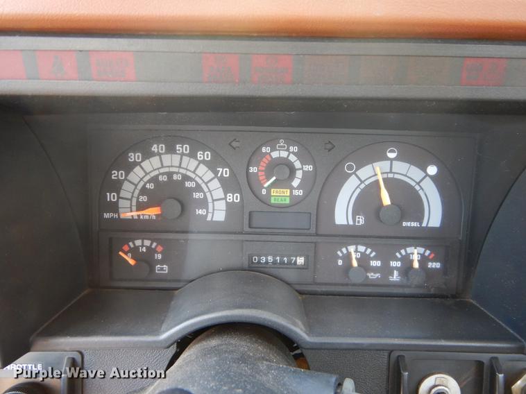 image for item DE1788 1992 GMC TopKick SL bucket truck