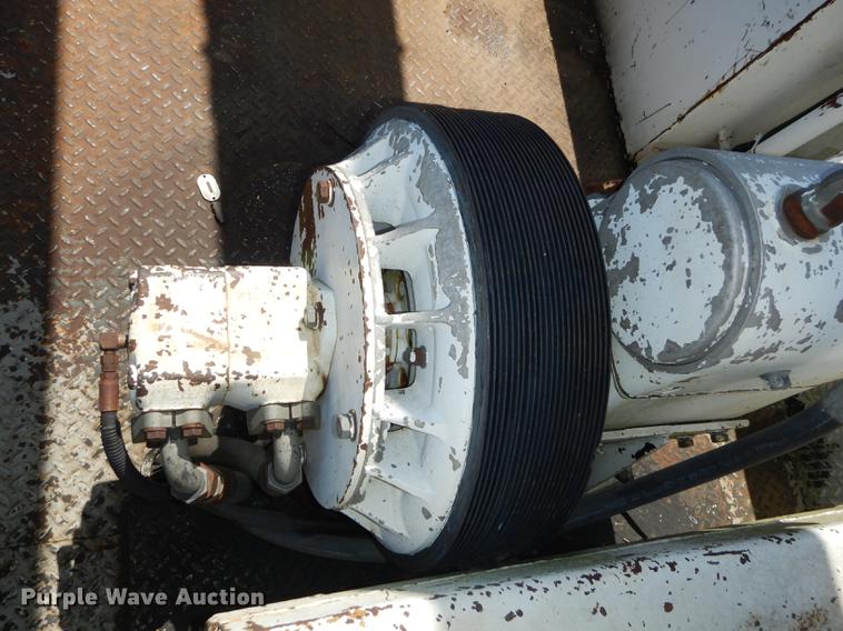 image for item DE1788 1992 GMC TopKick SL bucket truck