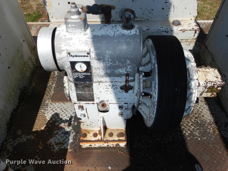 image for item DE1788 1992 GMC TopKick SL bucket truck