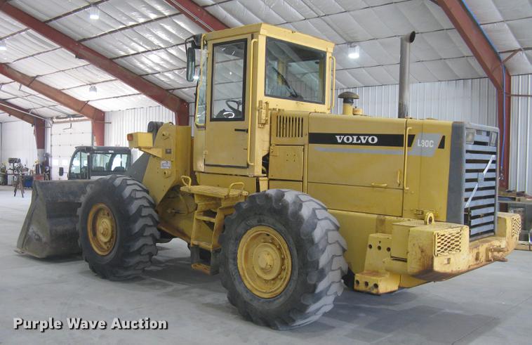 image for item DE2951 1998 Volvo L90C wheel loader