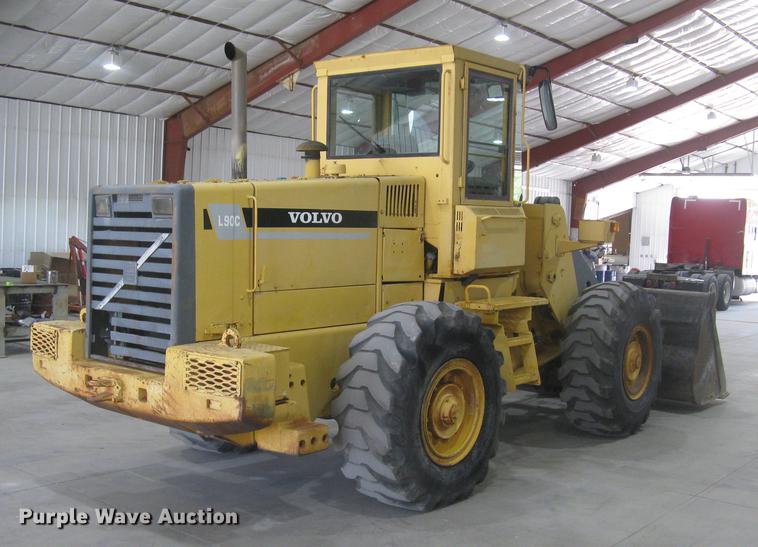 image for item DE2951 1998 Volvo L90C wheel loader