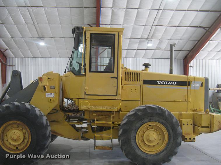 image for item DE2951 1998 Volvo L90C wheel loader