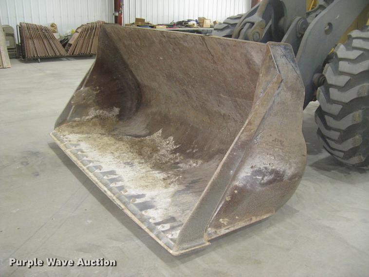 image for item DE2951 1998 Volvo L90C wheel loader