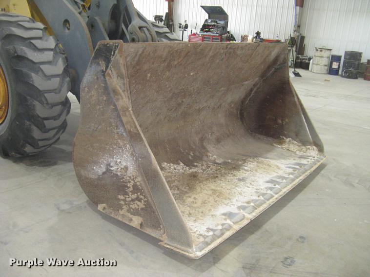 image for item DE2951 1998 Volvo L90C wheel loader