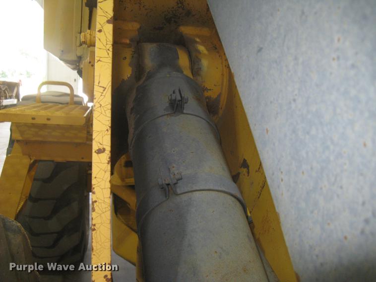 image for item DE2951 1998 Volvo L90C wheel loader