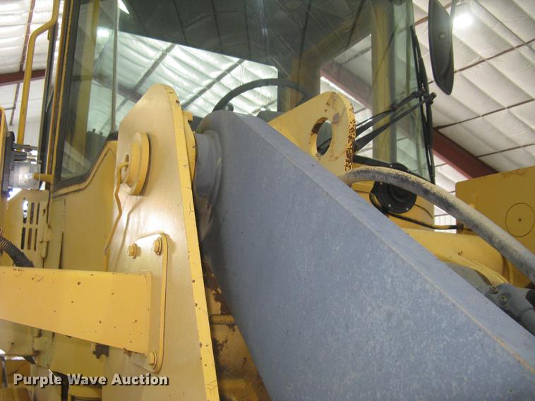 image for item DE2951 1998 Volvo L90C wheel loader