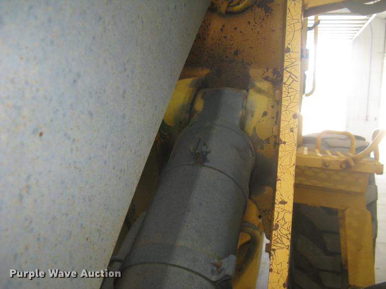 image for item DE2951 1998 Volvo L90C wheel loader