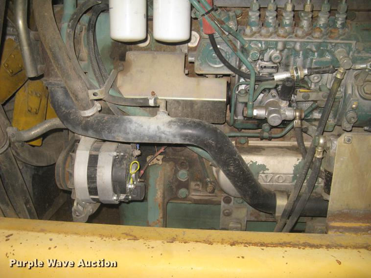 image for item DE2951 1998 Volvo L90C wheel loader