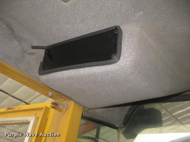 image for item DE2951 1998 Volvo L90C wheel loader