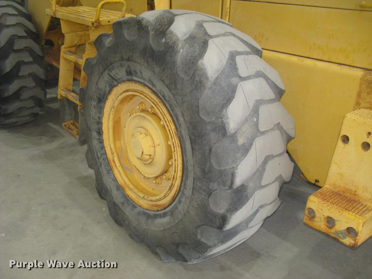 image for item DE2951 1998 Volvo L90C wheel loader