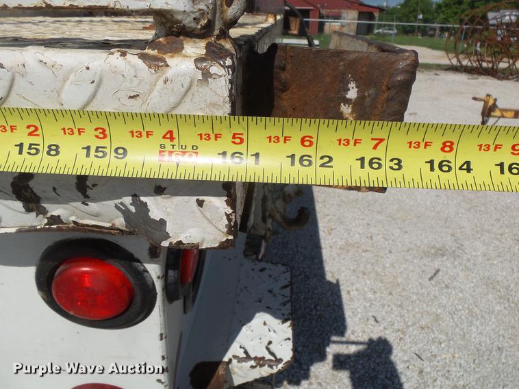 image for item DE3662 2004 International 7400 digger derrick truck