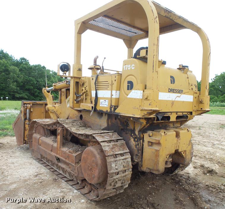 image for item DE3665 Dresser 175C track loader