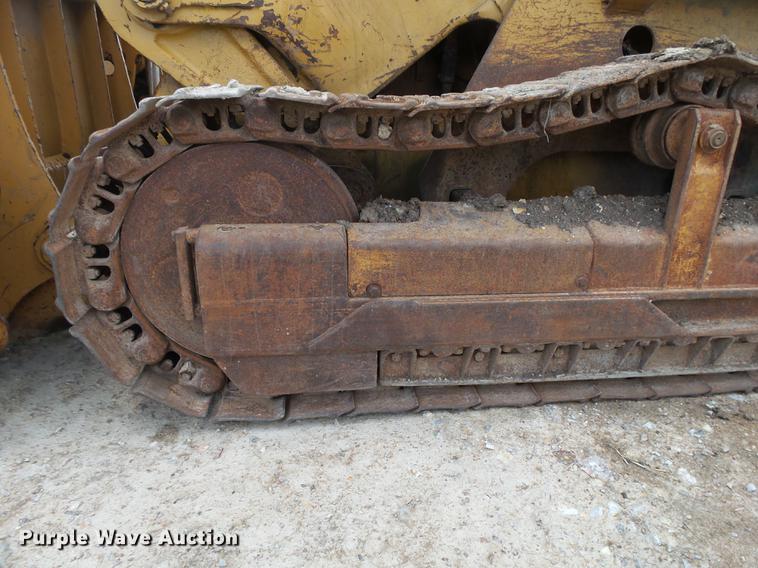 image for item DE3665 Dresser 175C track loader