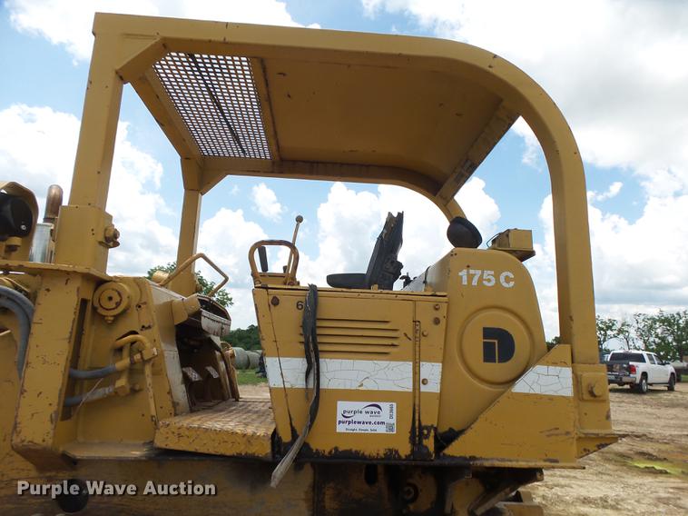 image for item DE3665 Dresser 175C track loader