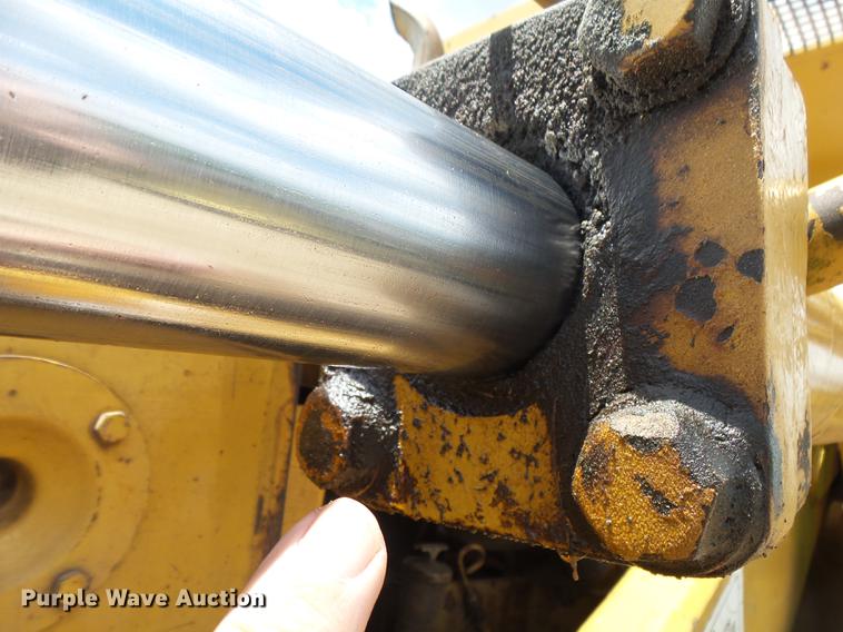 image for item DE3665 Dresser 175C track loader