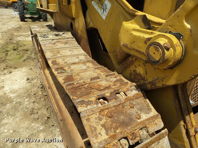 image for item DE3665 Dresser 175C track loader