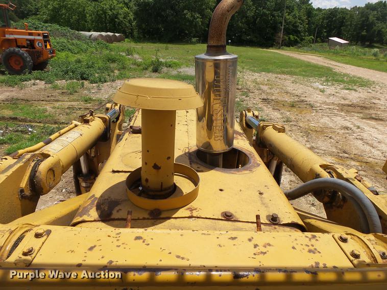 image for item DE3665 Dresser 175C track loader