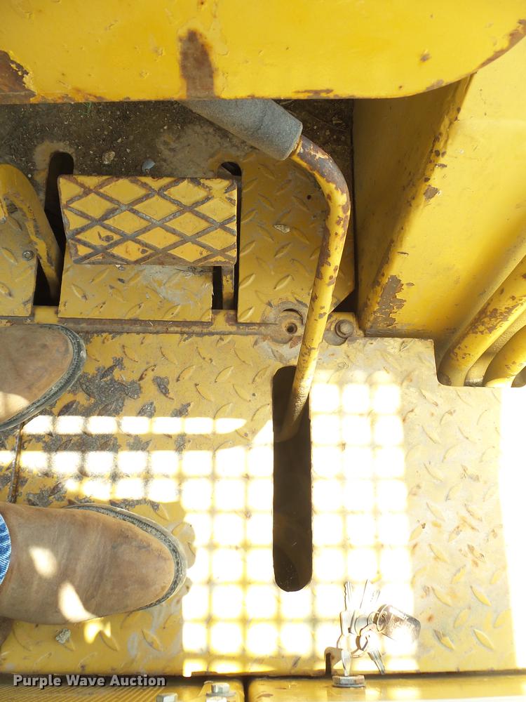 image for item DE3665 Dresser 175C track loader