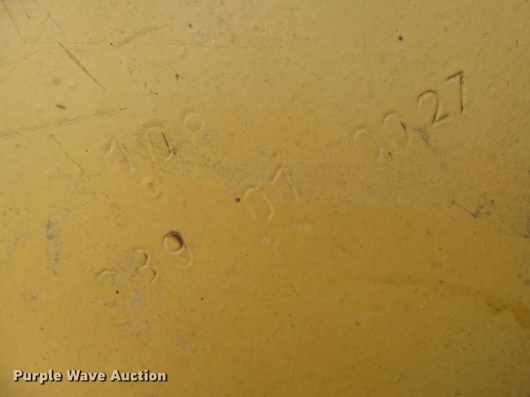 image for item DE3665 Dresser 175C track loader