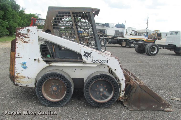 image for item DE3672 Bobcat 751 skid steer