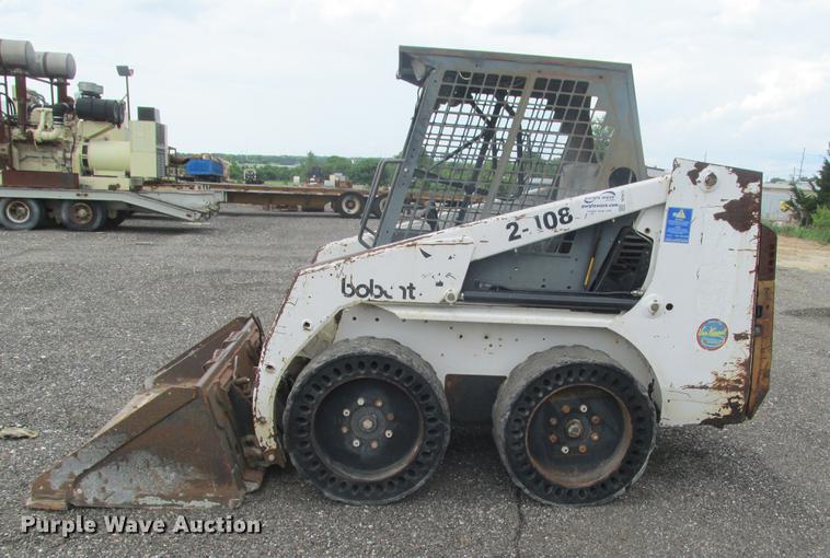 image for item DE3672 Bobcat 751 skid steer