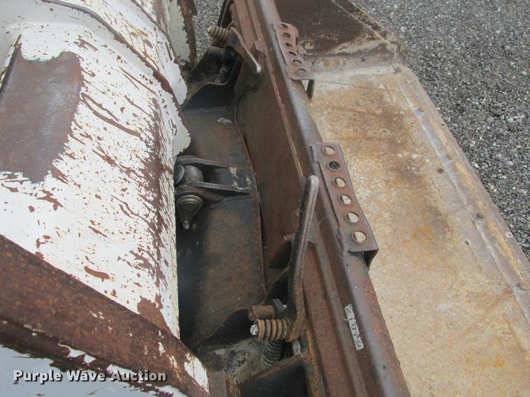 image for item DE3672 Bobcat 751 skid steer