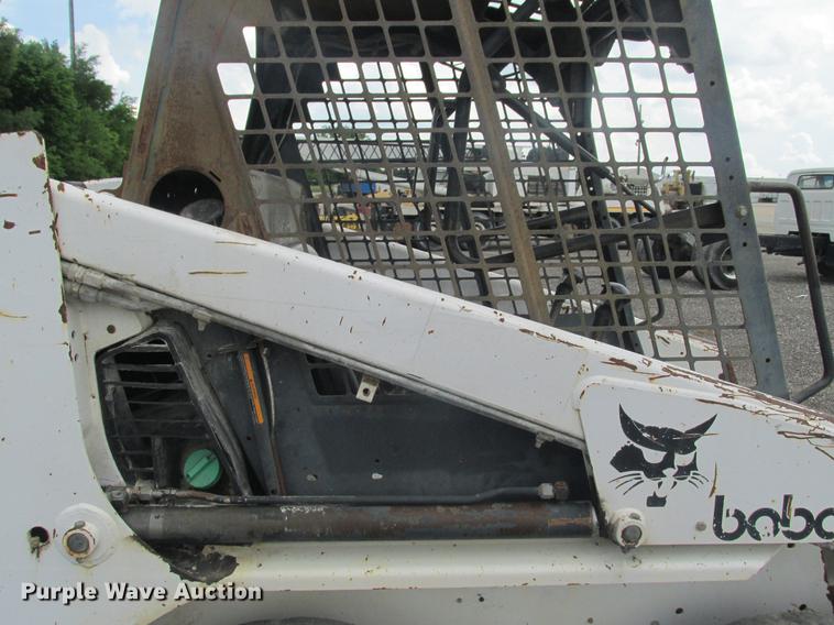 image for item DE3672 Bobcat 751 skid steer
