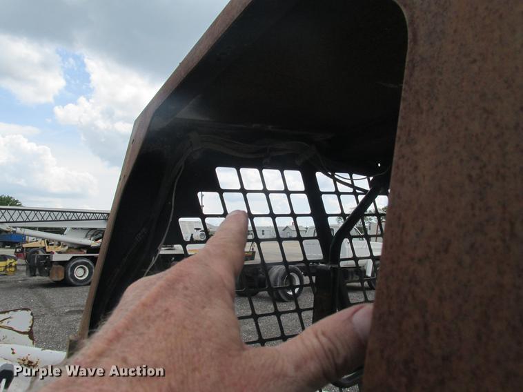 image for item DE3672 Bobcat 751 skid steer