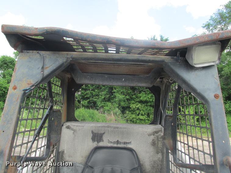 image for item DE3672 Bobcat 751 skid steer