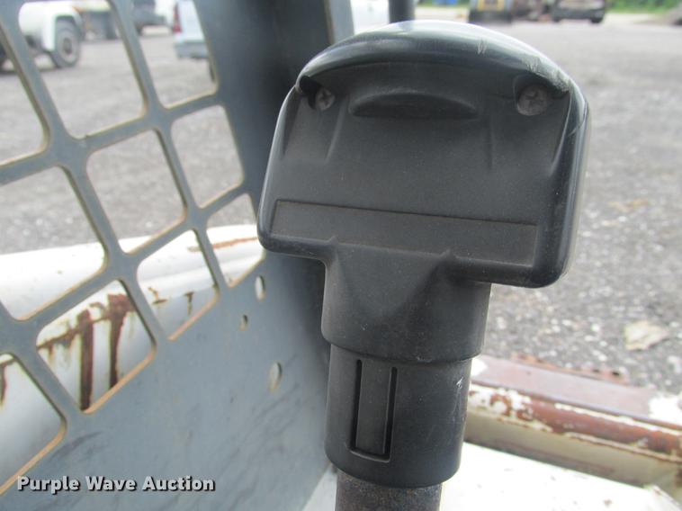 image for item DE3672 Bobcat 751 skid steer