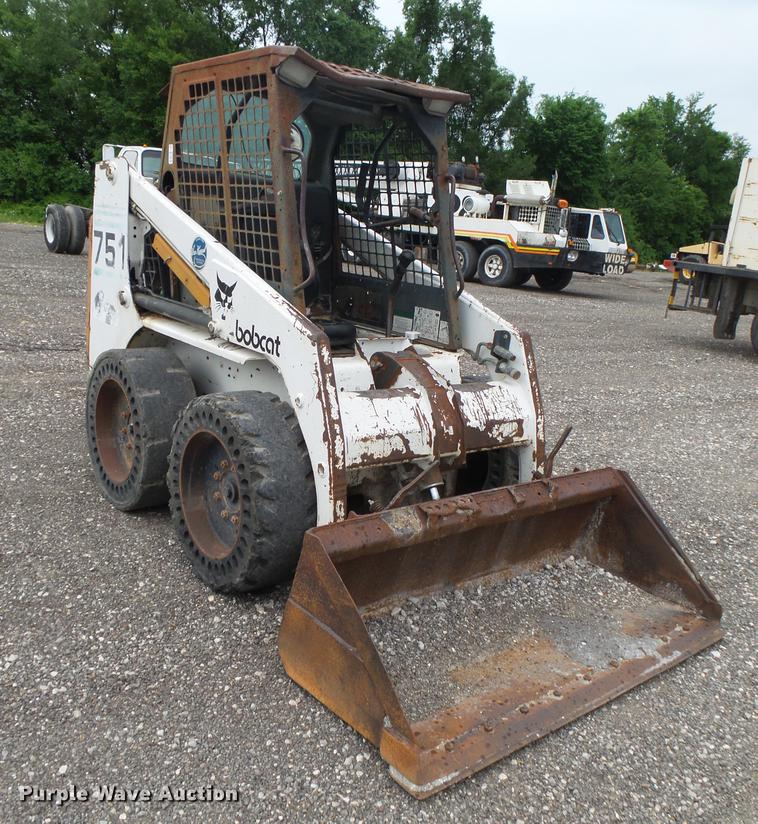 image for item DE3674 1999 Bobcat 751 skid steer
