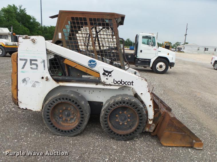 image for item DE3674 1999 Bobcat 751 skid steer